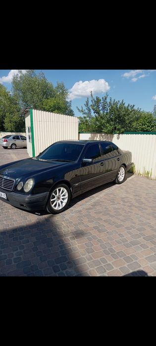 Продам Мерседес Е230