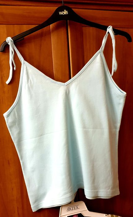 Koszulka z zawiązywanymi ramiączkami- wym.w opisie