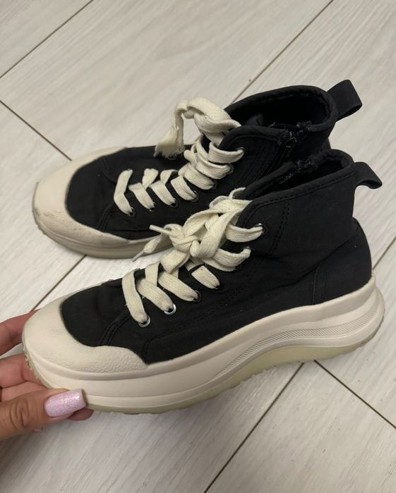 Кеды , ботиночки на девочку 34 размер