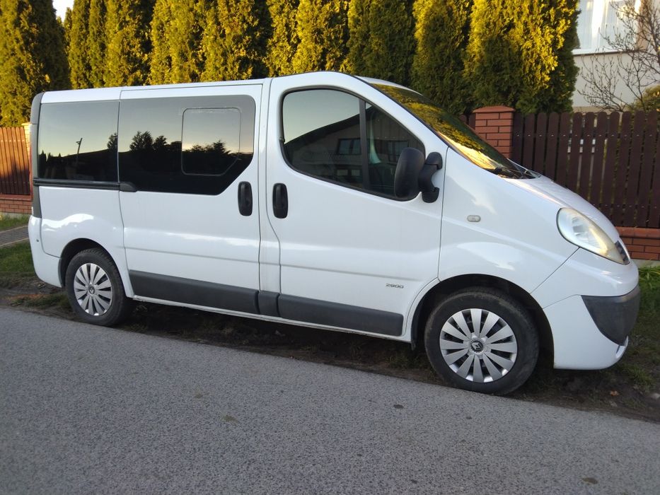 OPELl VIVARO Trafic 2.0  9 osobowy klimatyzacja