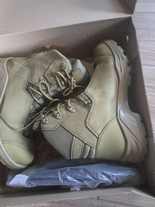 Продам берци 42 розмір