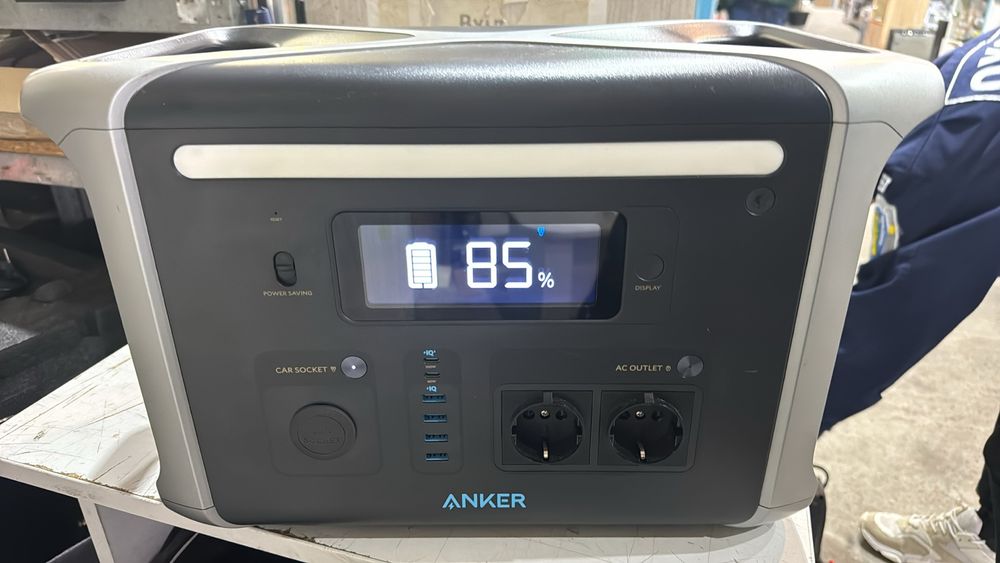 Зарядна станція Anker PowerHouse 757 / 1828 Вт / 1229 Вт⋅год / LiFePO4