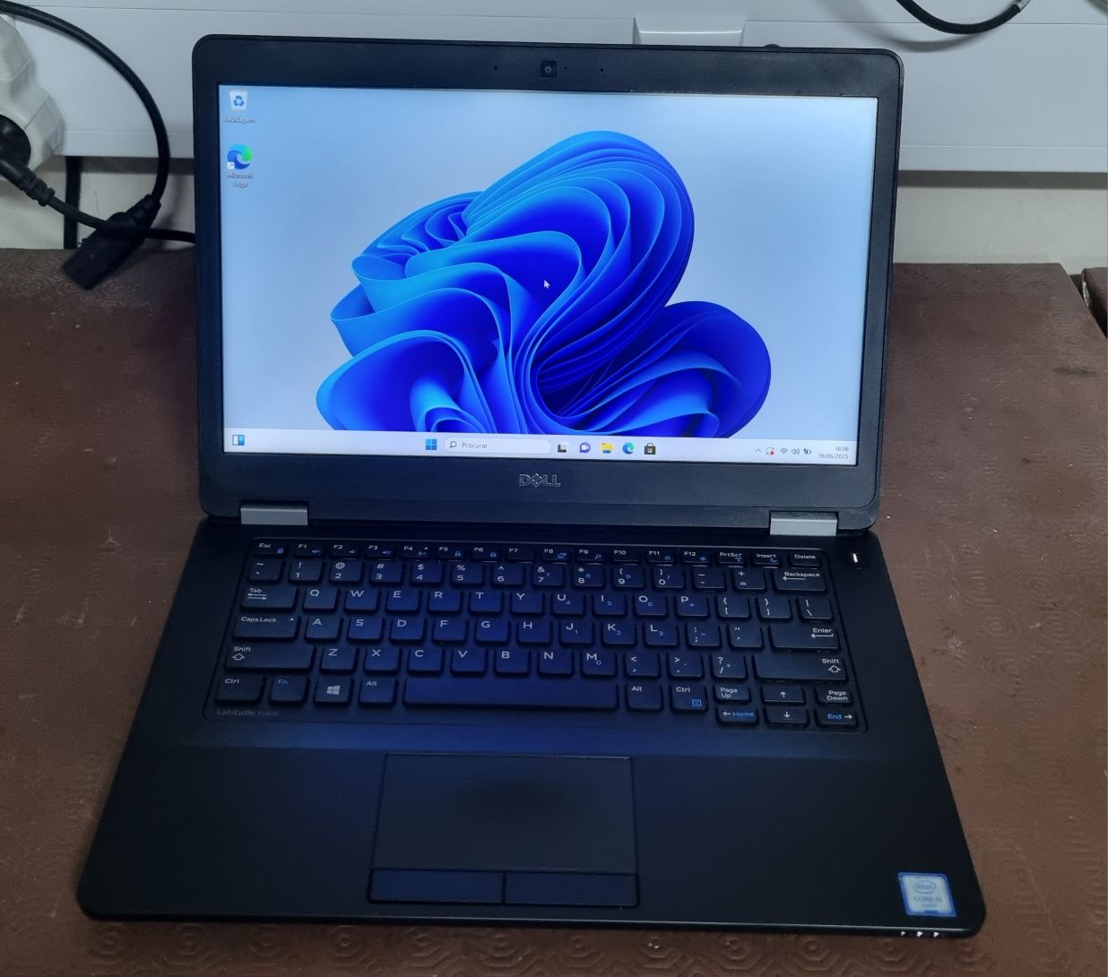 Dell 5470 / I5-6200U / 8gb / 128SSD