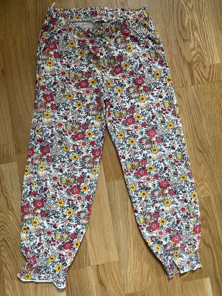 Jak nowe C&A Spodnie letnie dziewczęce r. 122/128