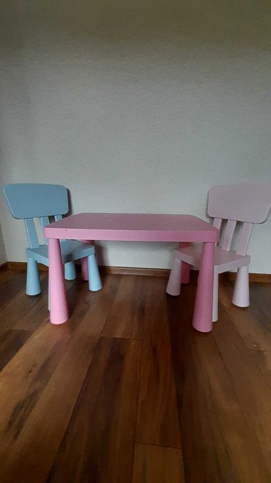 Stolik Ikea + krzesla