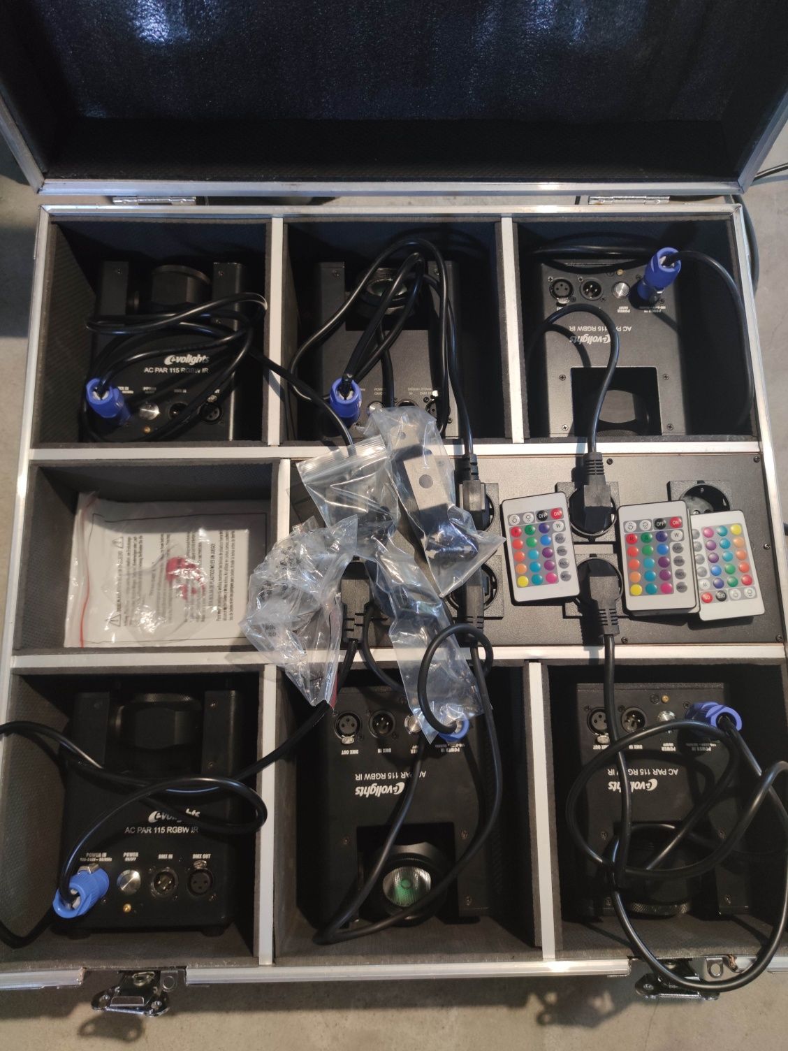 EVOLIGHTS AC PAR 115 RGBW IR 6 sztuk w case  par akumulatorowy