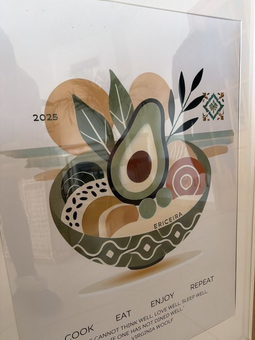 Quadro com moldura – design exclusivo (94×63 cm)