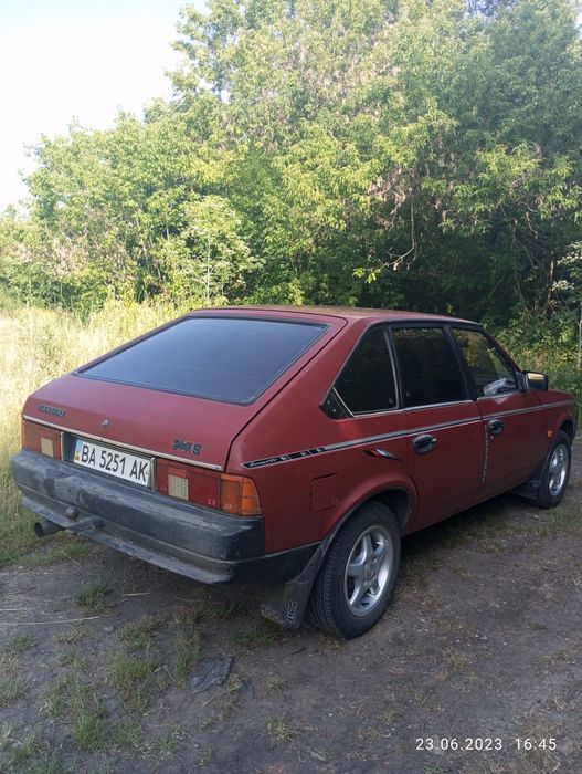 Москвіч 2141, 92 року випуску .