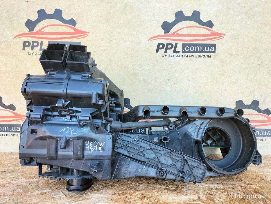 VW Jetta V A5 2005-2010 Golf V печка корпус печки 1K1820307