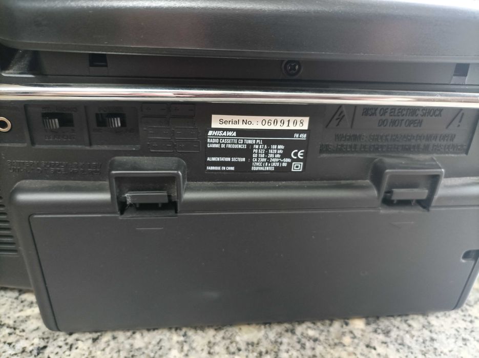 Radio Leitor de Cd e Cassetes, a pilhas e corrente eletrica