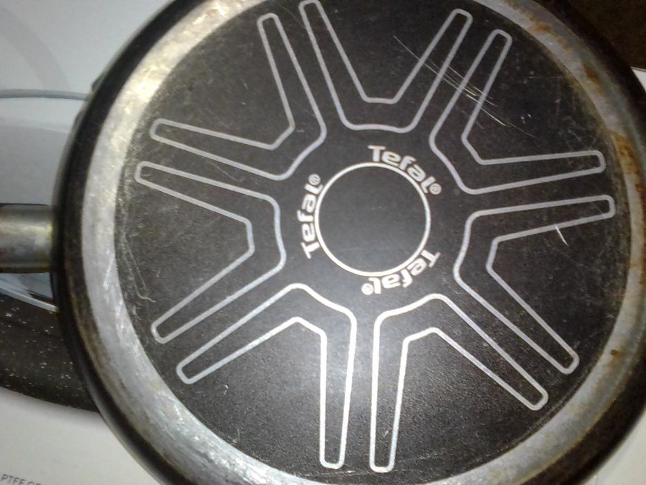 Продам сковорода Tefal