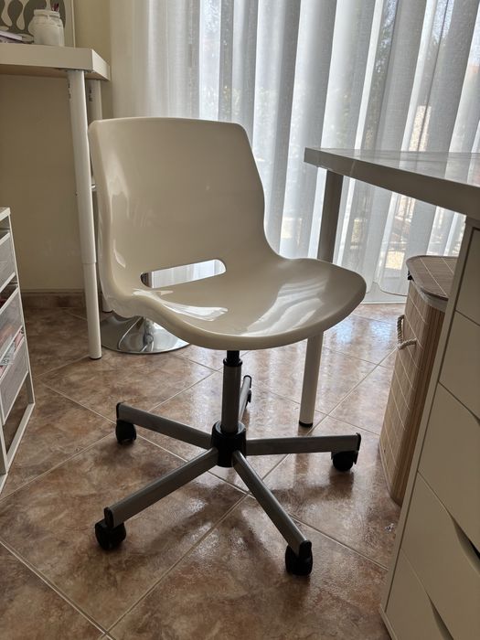 Cadeira Ikea branca