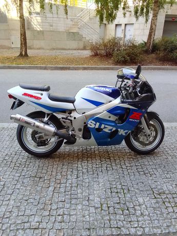 Moto Suzuki GSX-R 600 SRAD