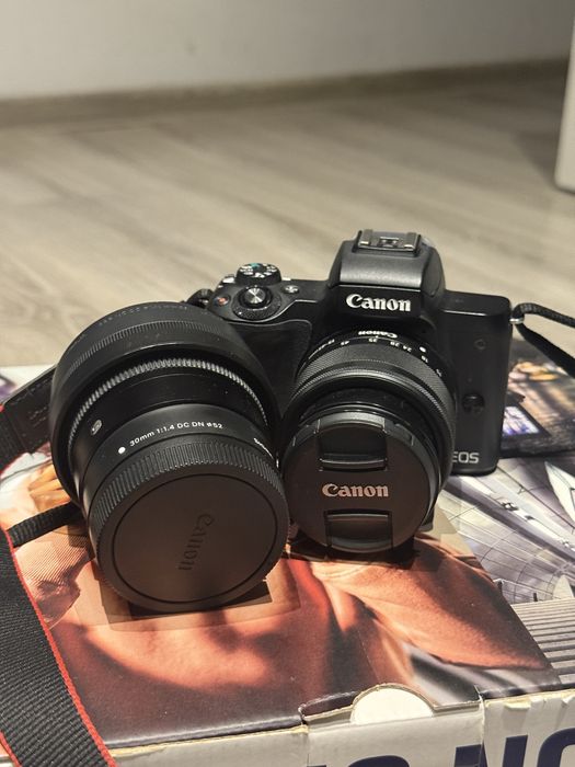 Canon EOS M50 + Obiektyw Sigma 30mm f/1.4 DC DN + akcesoria