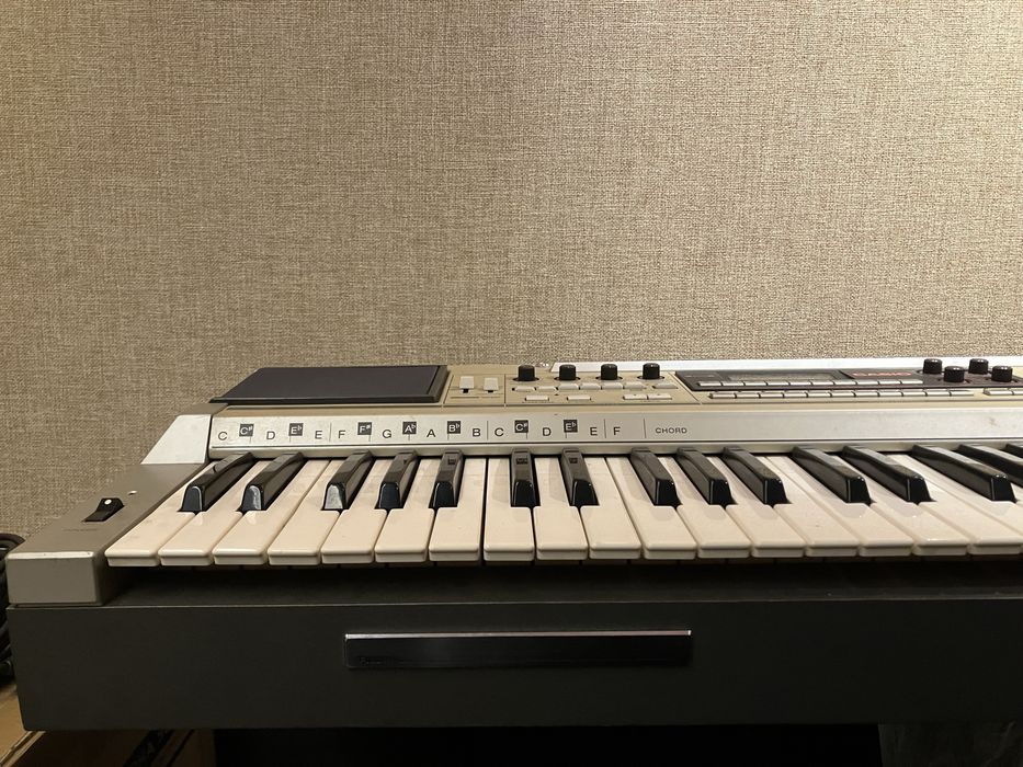 Teclado Casiotone CT-7000