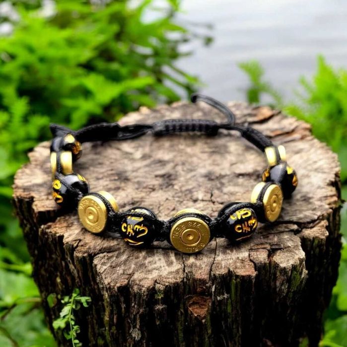 Ręcznie wykonana bransoletka militarna myśliwska z łusek Czerwona