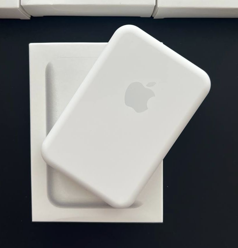 Внешний аккумулятор, повербанк Apple MagSafe Battery Pack 5000mah