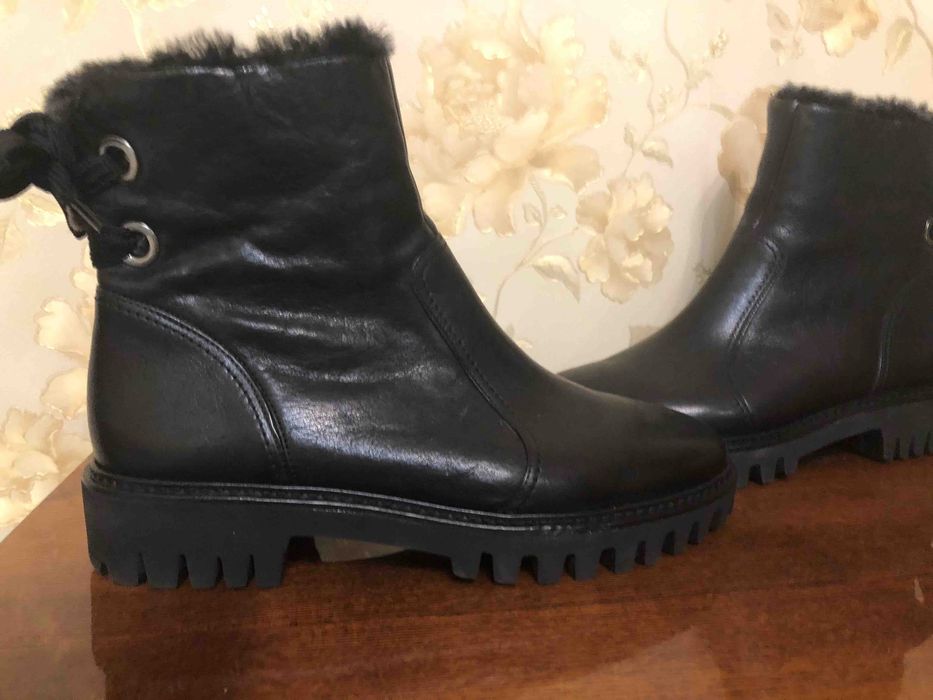 Зимние женские ботинки