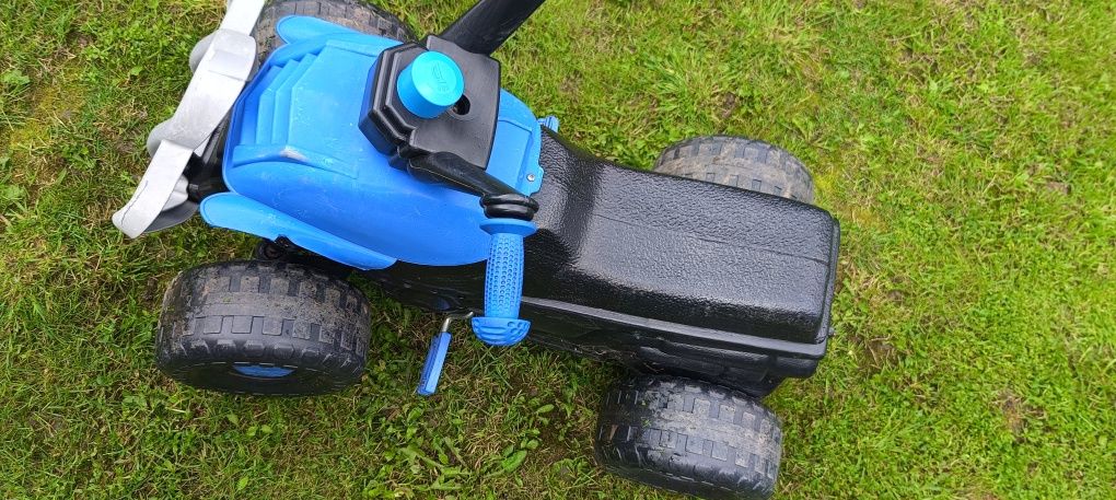 Auto na pedały dla dziecka