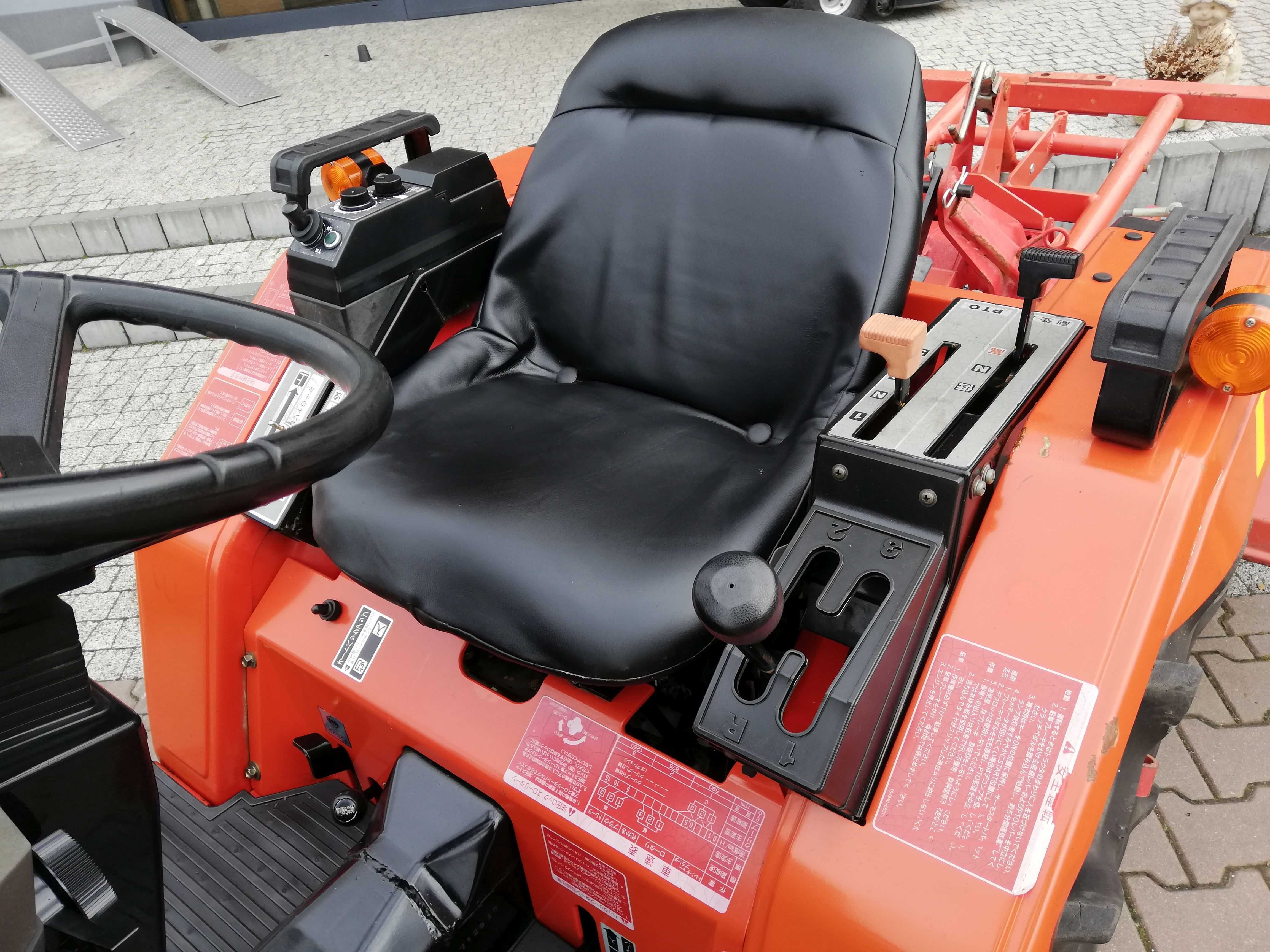 YANMAR F155 mini traktor diesel 15,5 KM 4x4 z glebogryzarką japońską