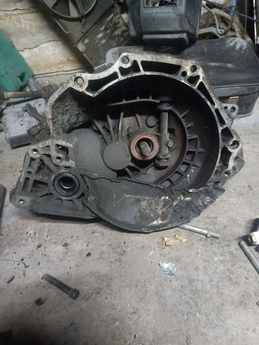 Коробка 5ст КПП механика Опель кадет 1.3 в хорошем состоянии