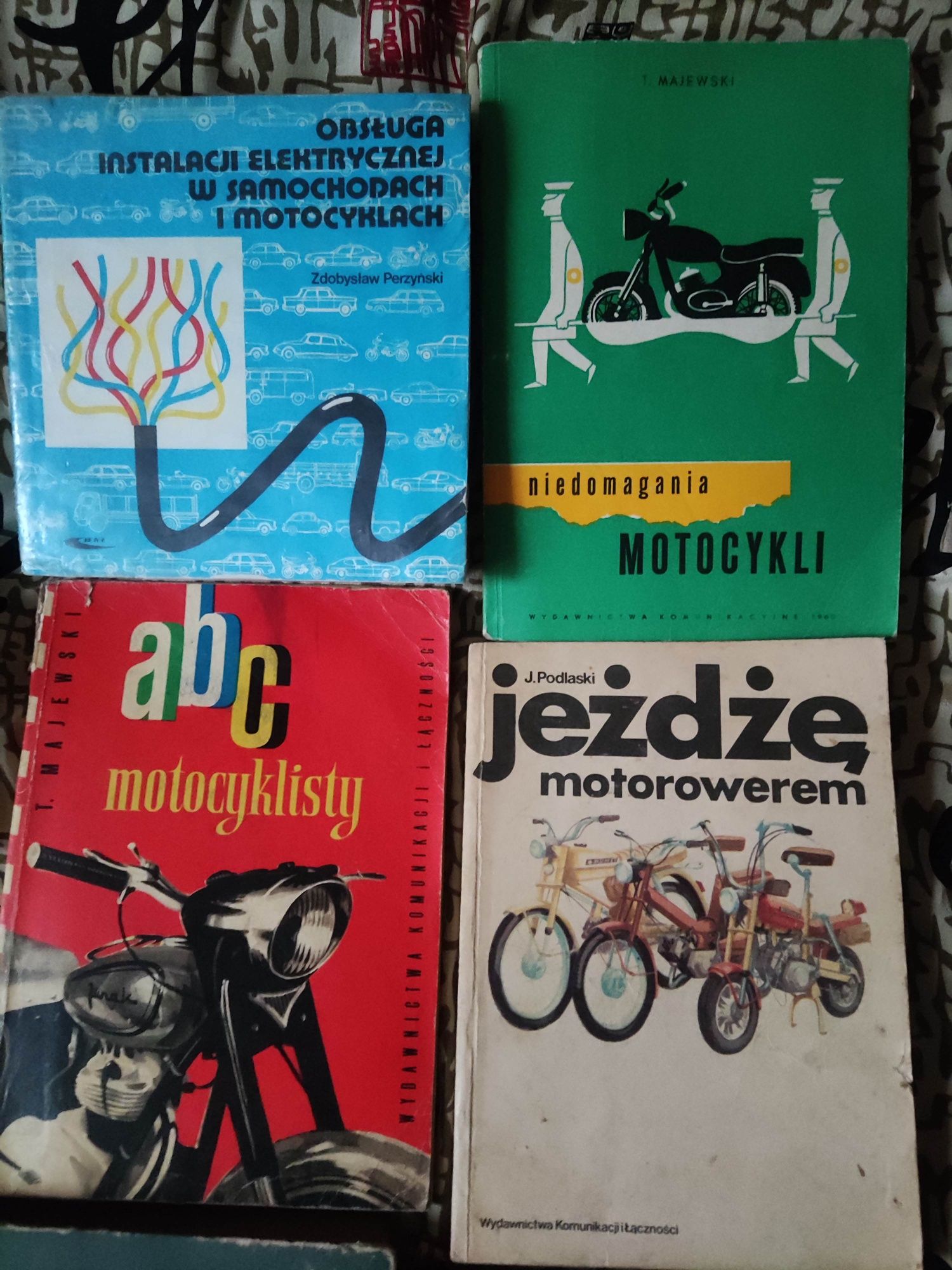 Książki o motocyklach i motorowerach z czasów PRL-u

Pytaj o ceny.

Po
