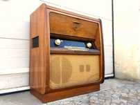 Aparador rádio gira discos grundig a funcionar 72comp X 43prof X 85alt