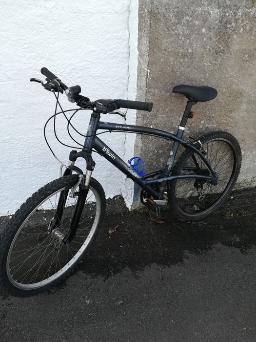 Vendo bicicleta btwin rockrider adulto roda 26, 21v bom estado