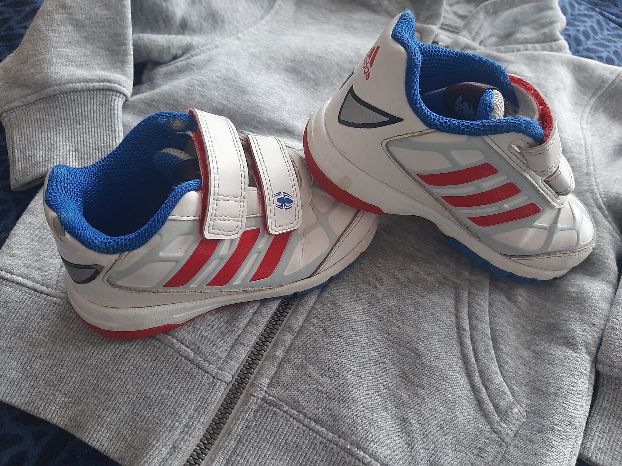 Buciki Adidas 23r plus bluza i spodnie