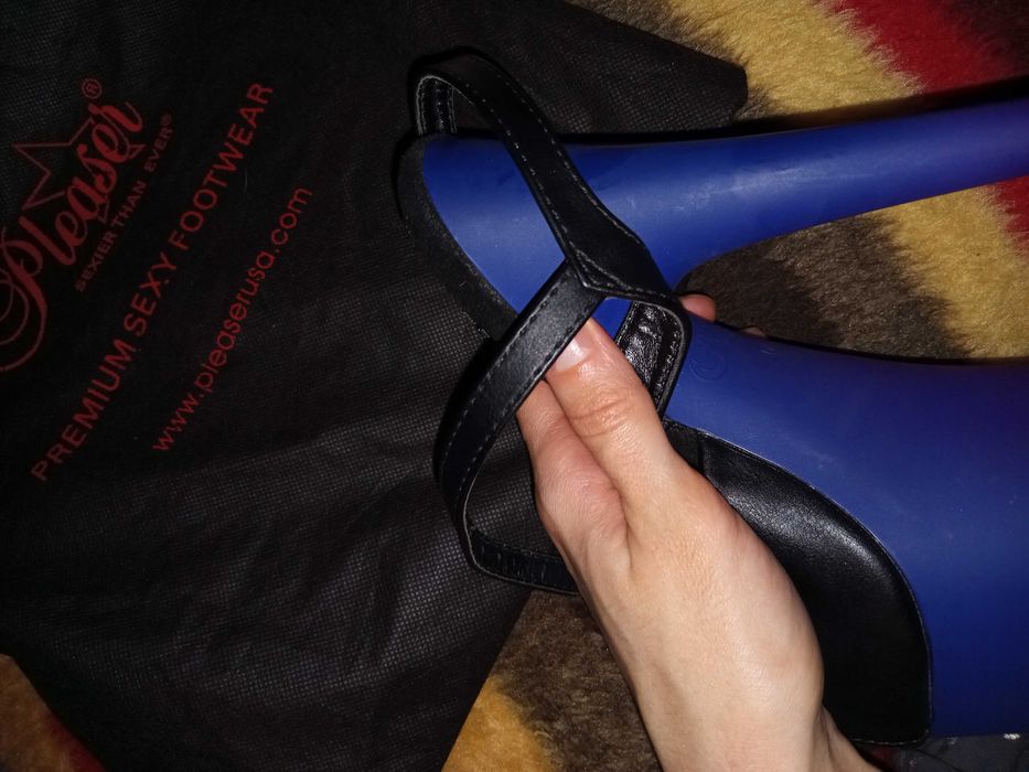 Стріпи для стриптизу,висота 2,розмвр 37,майже як нові.