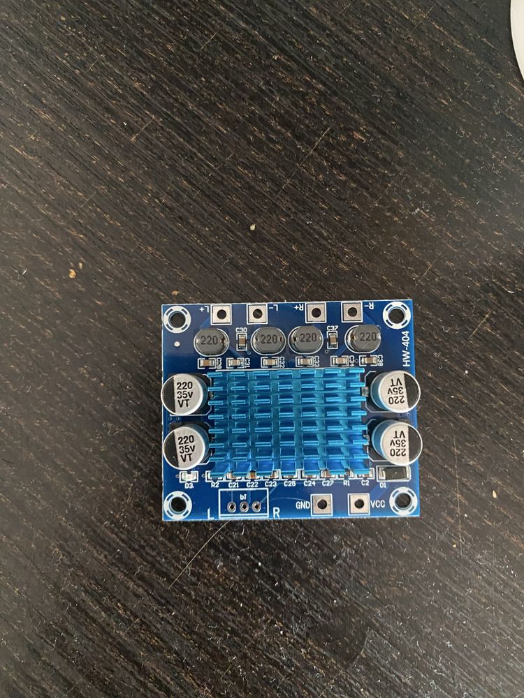 Wzmaczniacz 60 w