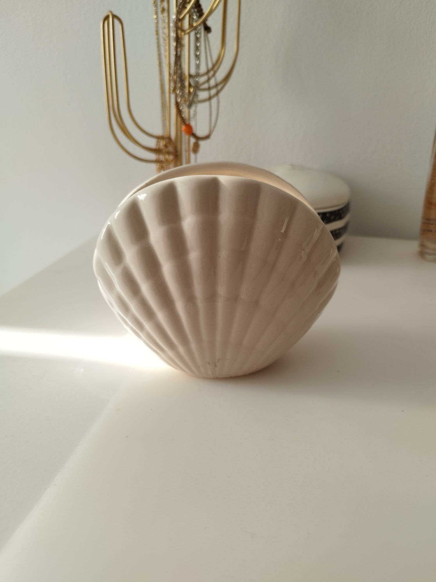 Muszelka do łazienki dekoracja pojemnik