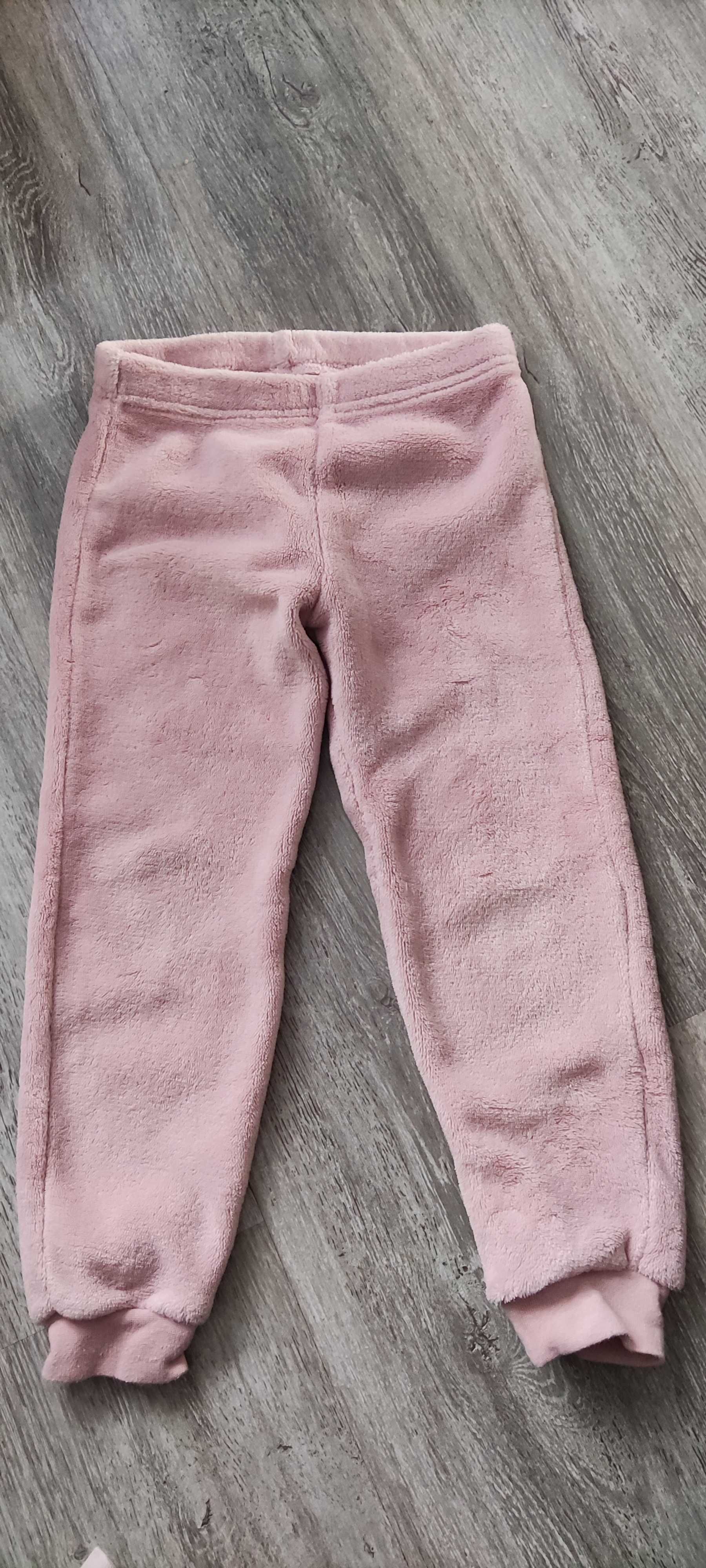 Różowe miękkie spodnie dla dziewczynki rozm 98/104