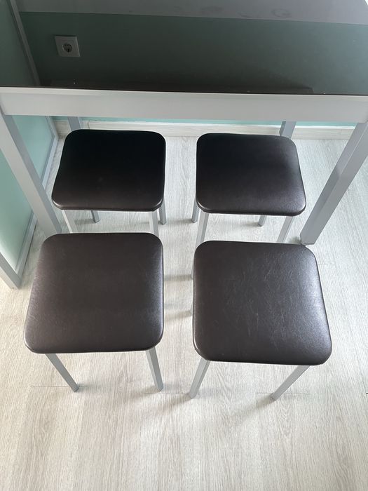 Mesa de refeições extensível