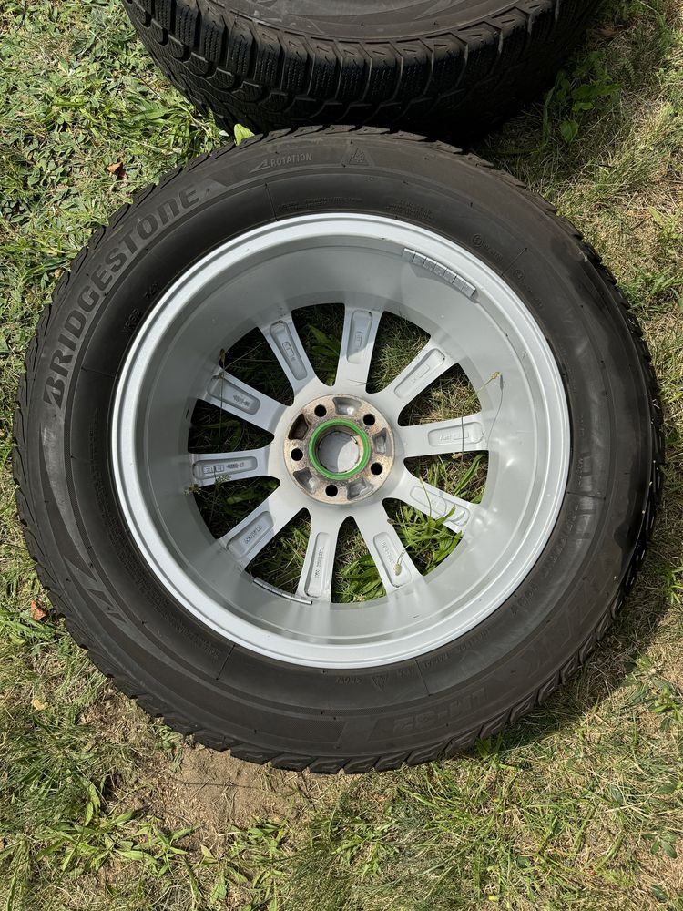 Felgi aluminiowe PLATIN z oponami 235/55/17 Ford Kuga 2018r