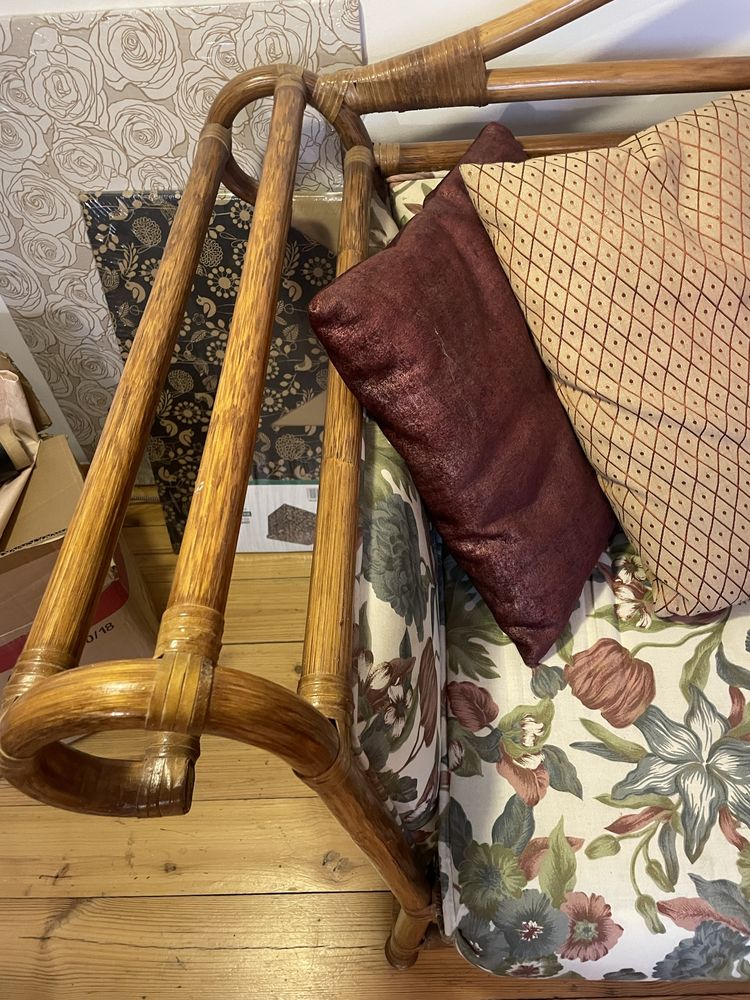 Sofa rattanowa boho z poduszkami