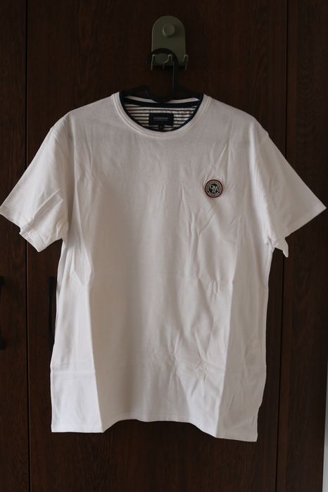 T-shirt branca Quebramar