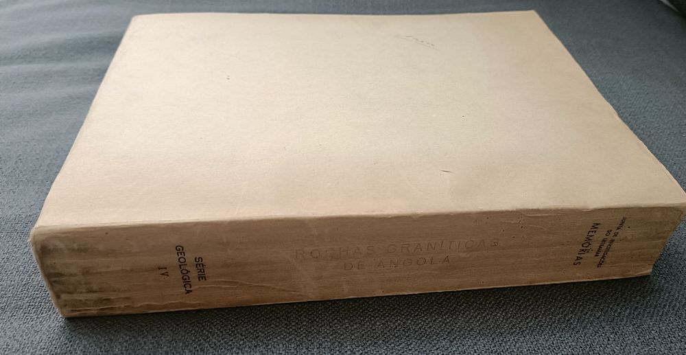 Rochas Graníticas de Angola - Memórias: Série Geológica IV