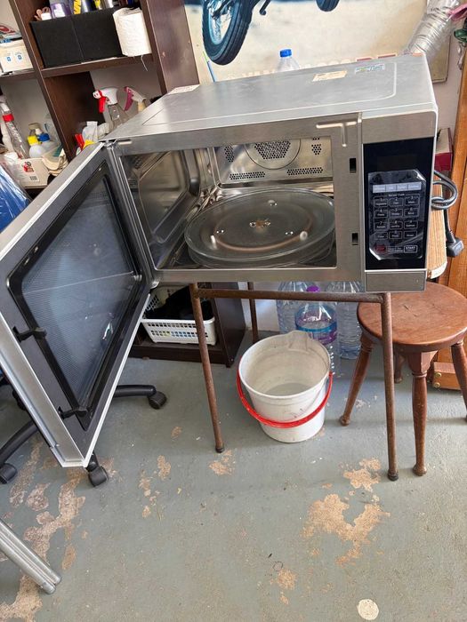 Micro-ondas Sharp novo