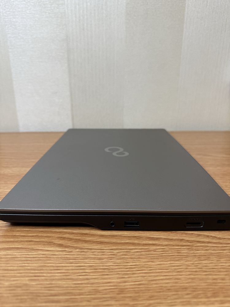Fujitsu LifeBook E5412 / 14" IPS / i5-1235U /16/256