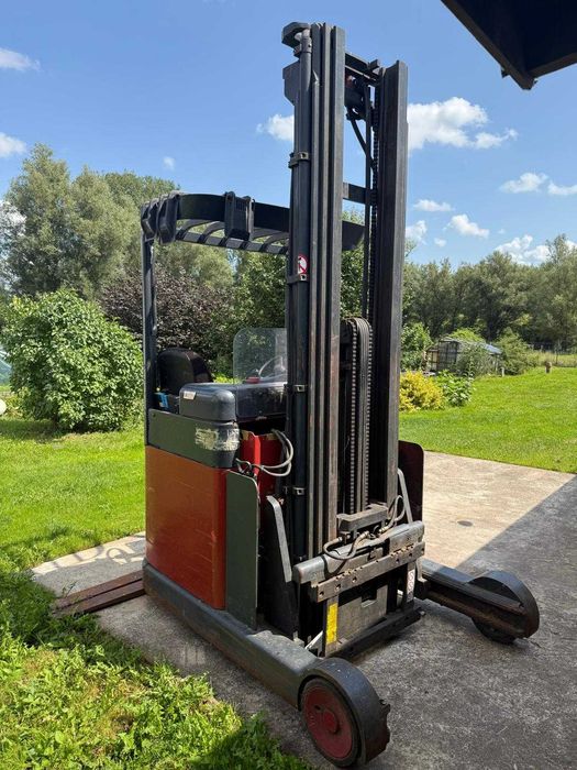 Linde R14 wózek wysokiego składowania. Elektryczny.