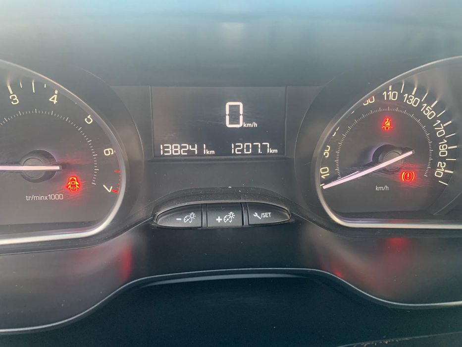 Peugeot 208 puretech 1.2