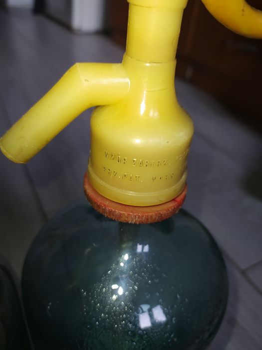 Szklany syfon z okresu PRL-u. Kolekcja. 2- szt.