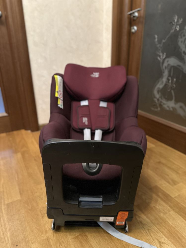 Автокрісло Britax Römer DUALFIX M i-SIZE Група 3+/36місяців (60-105см)