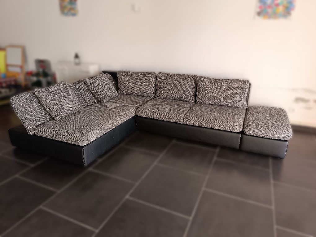 Sofá grande com Chaiselongue em excelente estado