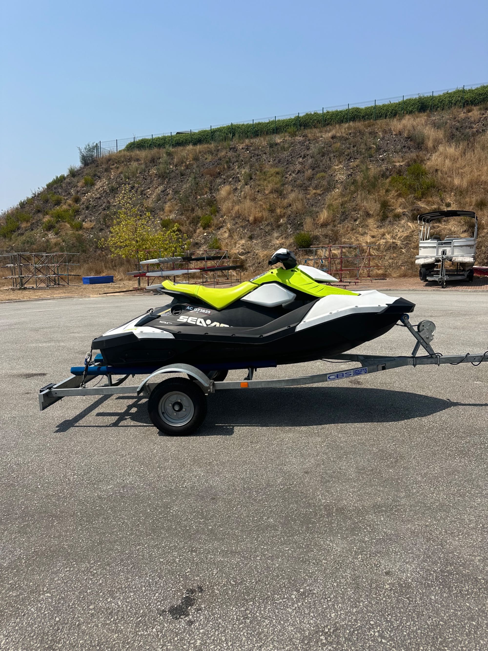 Mota de água Sea Doo Spark 2024 - 34 horas de uso c/ garantia fábrica