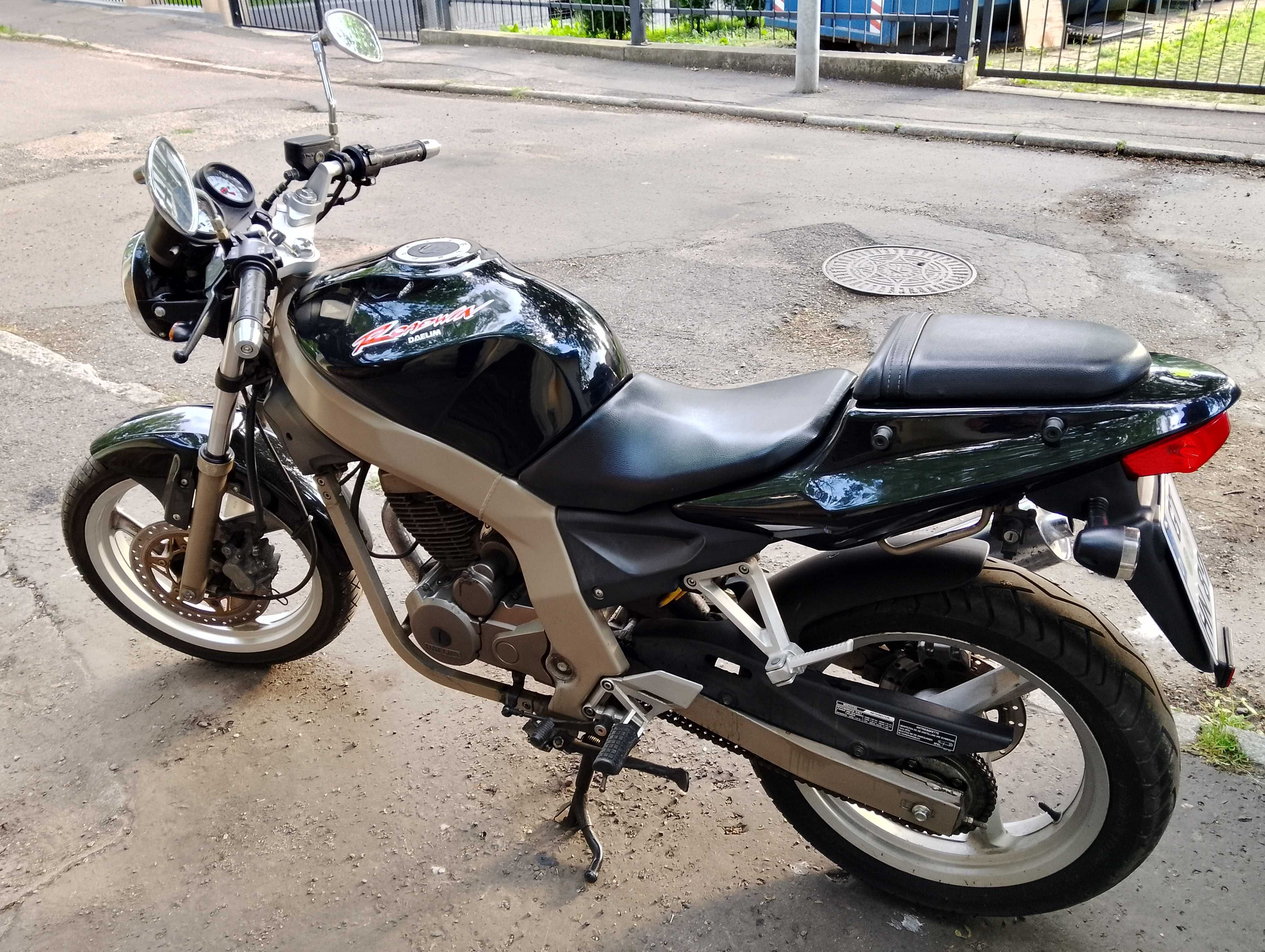 Motor Daelim Roadwin 125