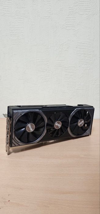 Sapphire Nitro+ RX Vega 64 8gb