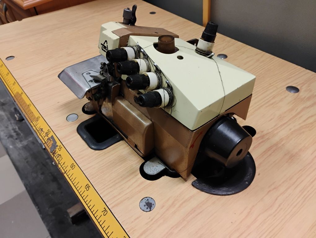 Maszyna overlock