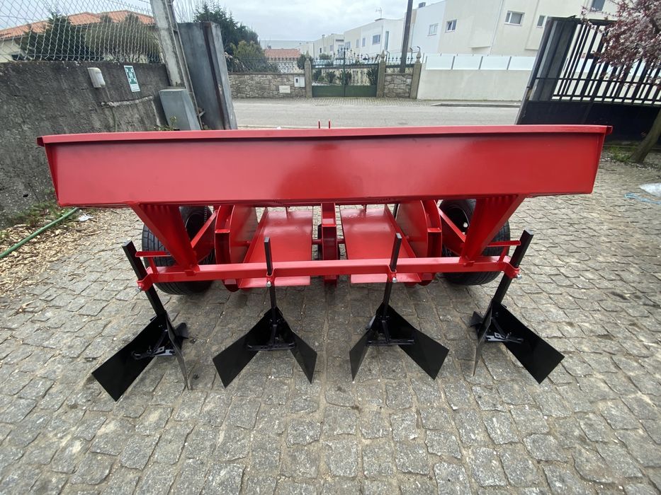 Semeador plantador de batatas 3 linhas com adubador INOX